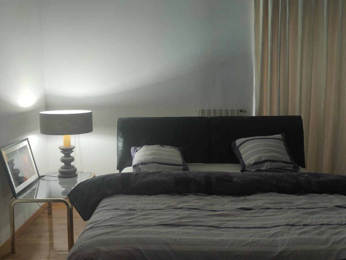 Grande Apartamento, Centro Di Asti Apartment Luaran gambar